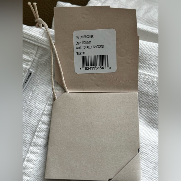 New MOTHER jean Undercover 
Wash: Totally Innocent - Picture 8 of 11